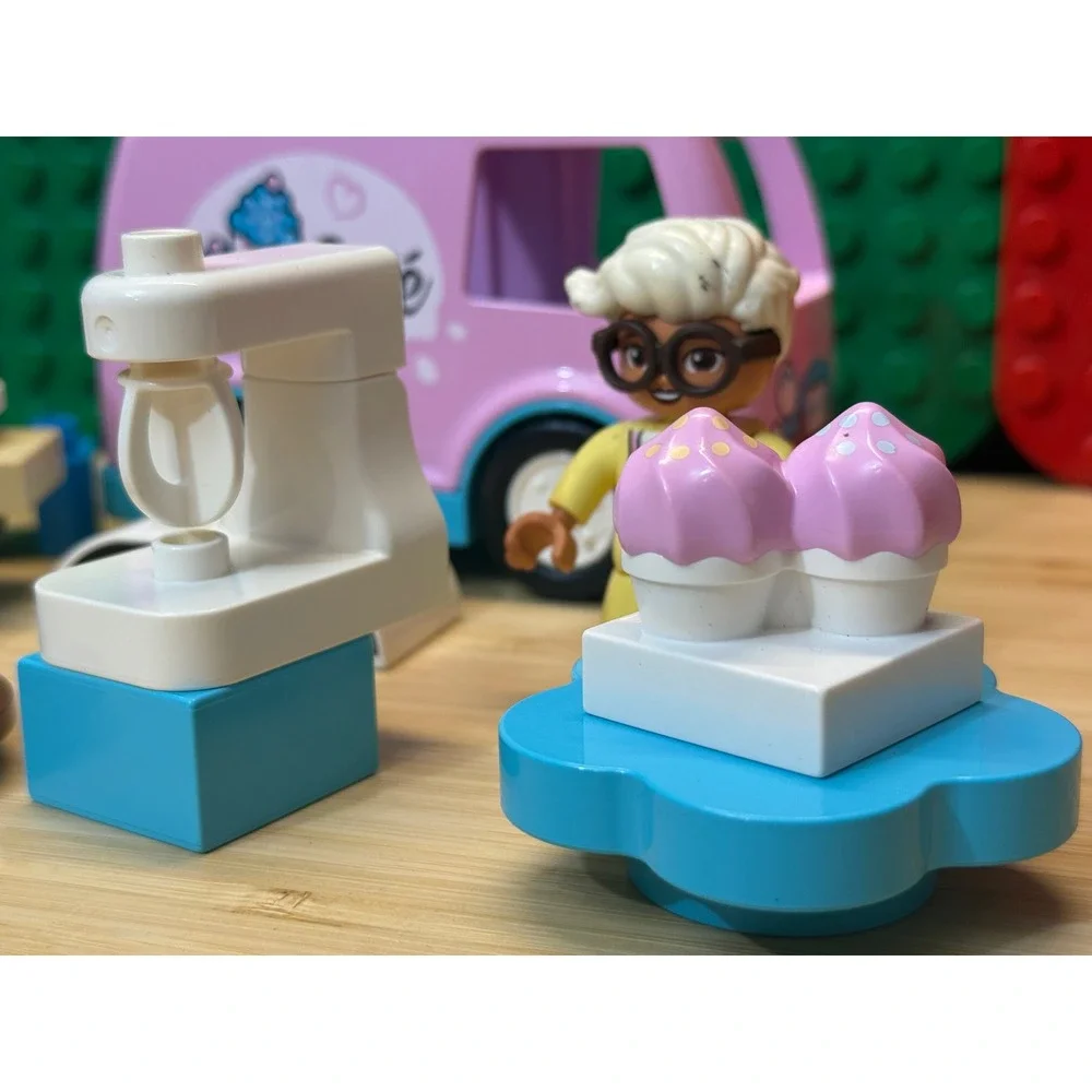 Lego duplo bakery